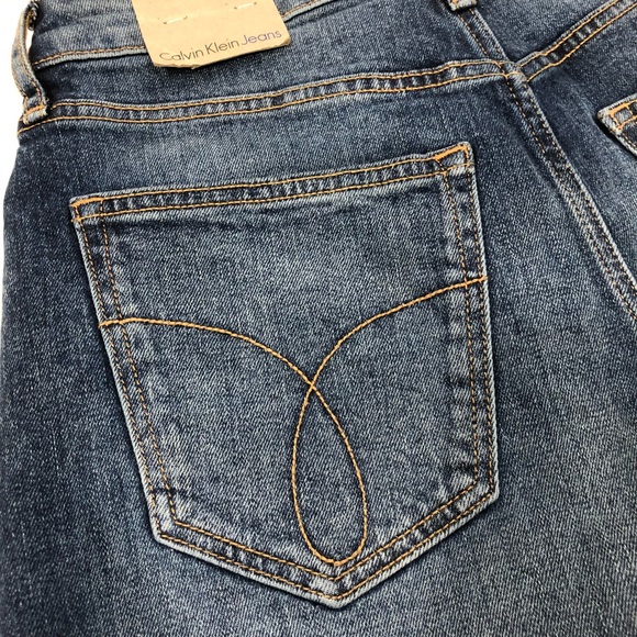 Calvin Klein Cutoff Denim Shorts Size 26 - Picture 5 of 7